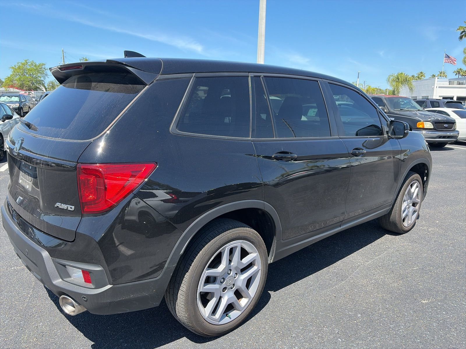 Used 2025 Honda Passport EX-L image 7