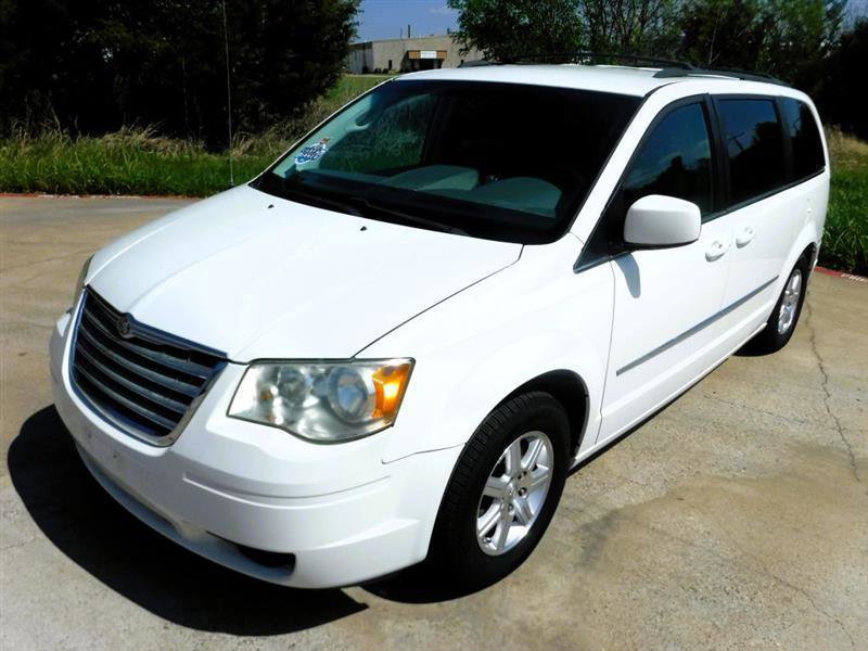 Used 2009 Chrysler Town & Country Touring image 5