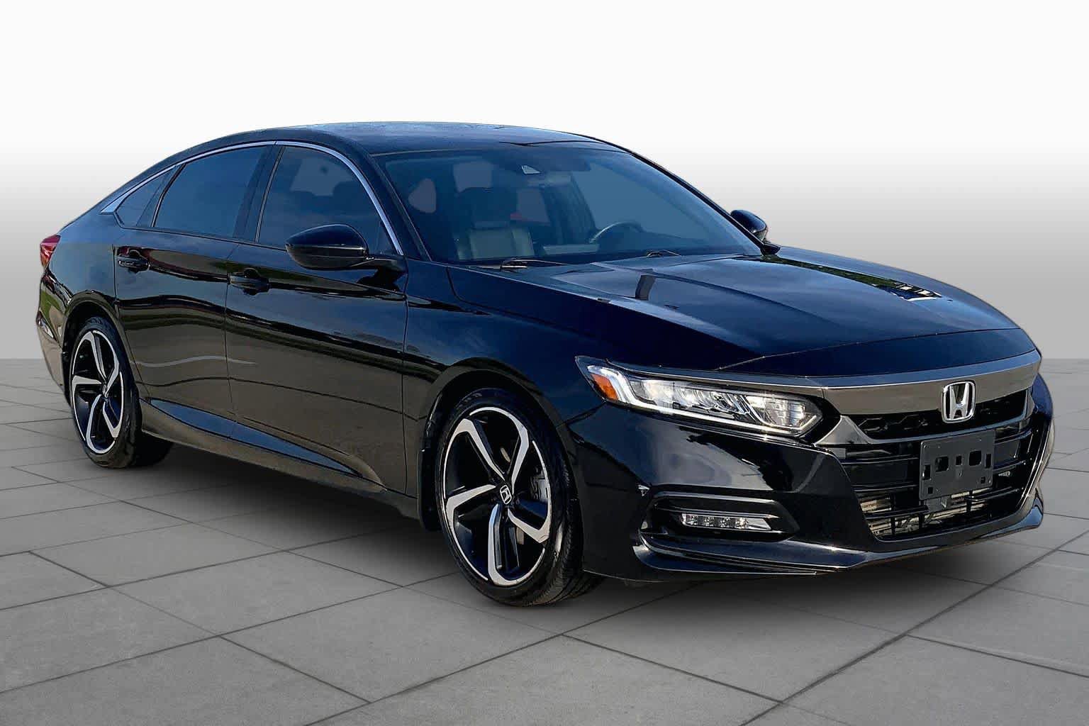 Used 2018 Honda Accord Sport image 3