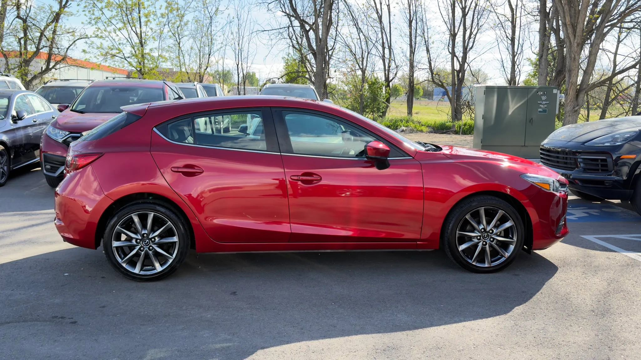Used 2018 MAZDA MAZDA3 Touring FWD image 7