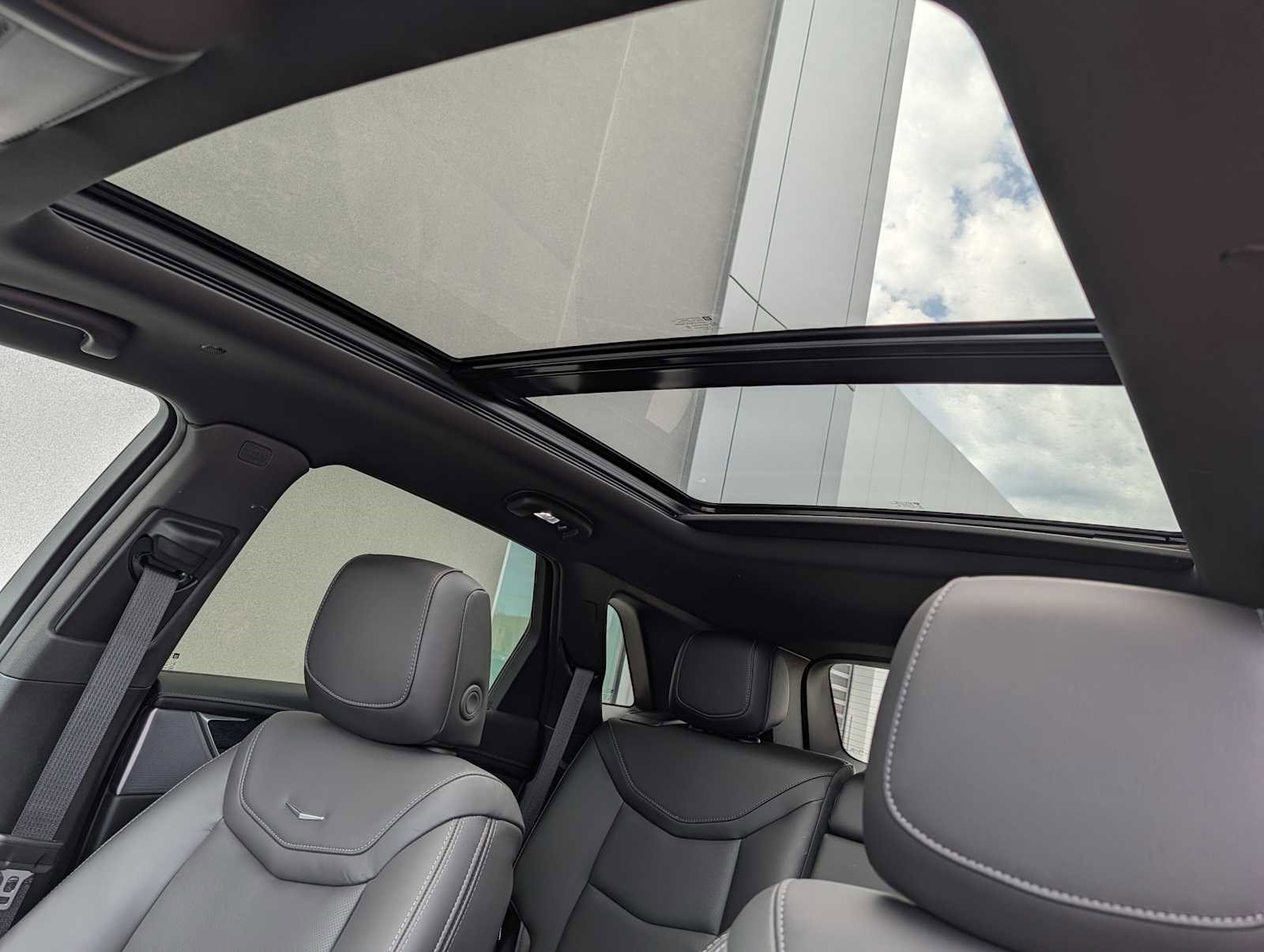 Used 2025 Cadillac XT5 Premium Luxury w/ LPO, Floor Liner Package AWD/4WD image 26