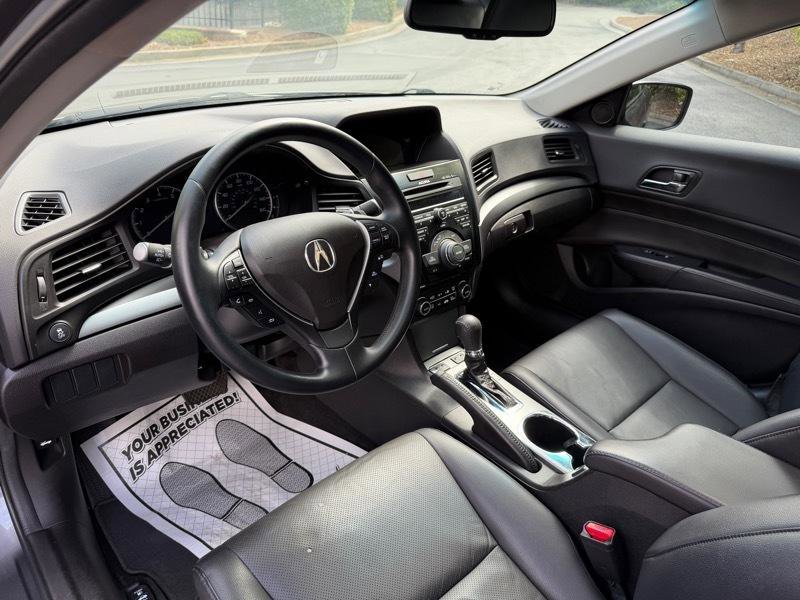 Used 2013 Acura ILX w/ Technology Package FWD image 15