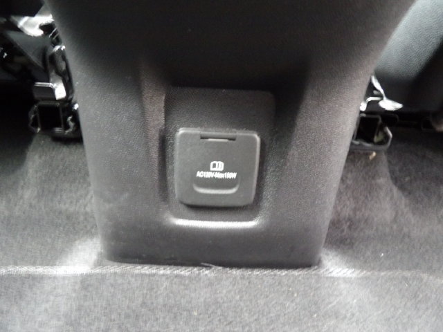 Used 2023 Chevrolet Equinox Premier AWD/4WD image 16