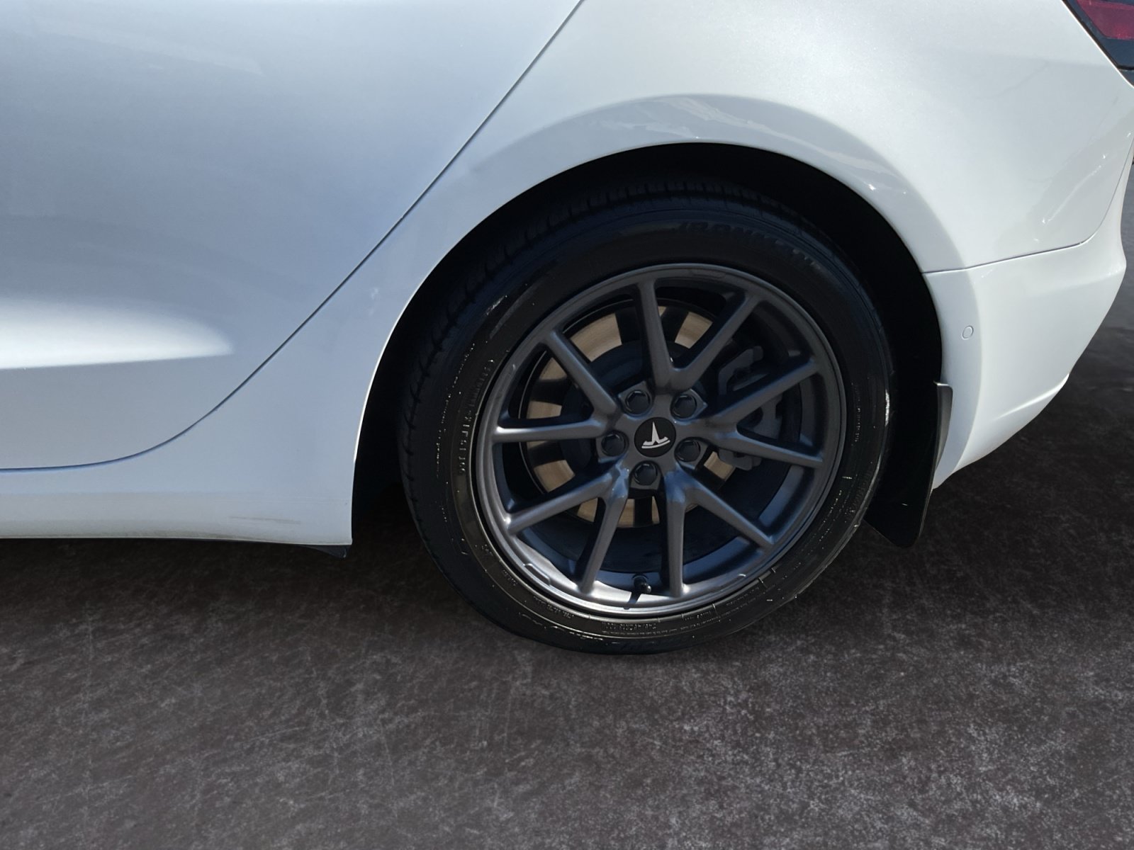 Used 2020 Tesla Model 3 Standard Range Plus RWD image 9
