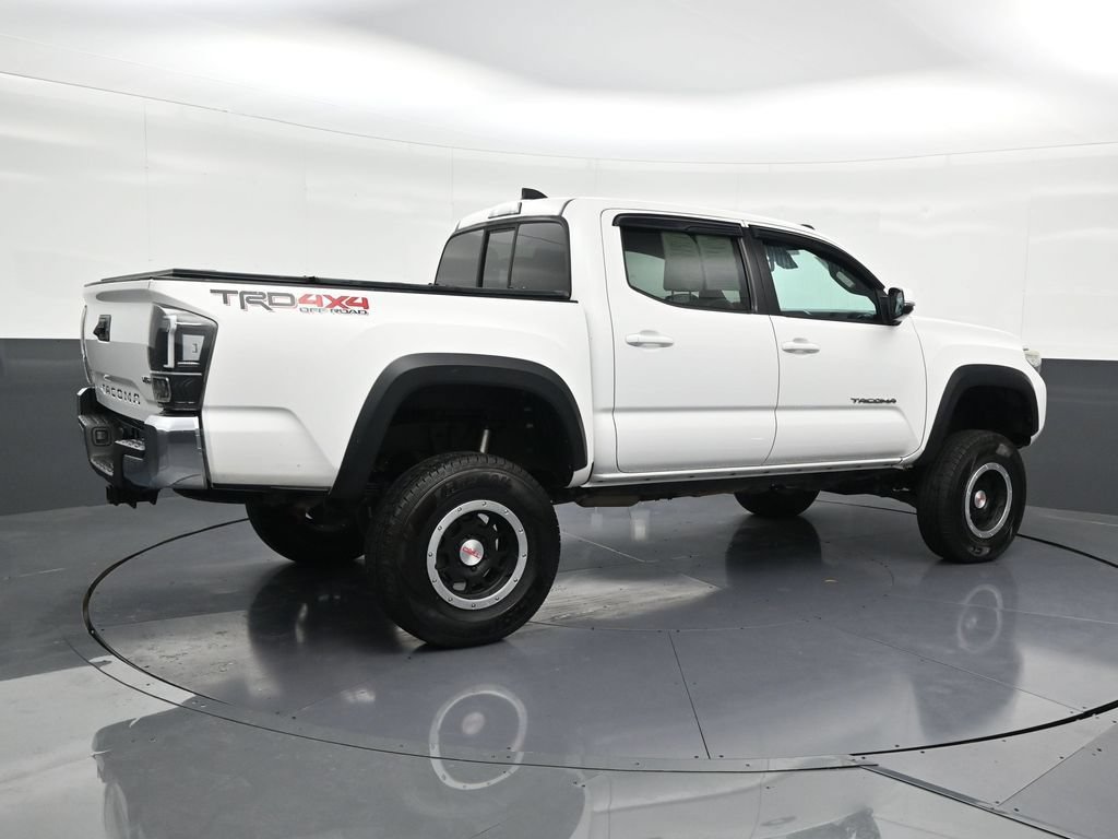 Used 2020 Toyota Tacoma TRD Off-Road AWD/4WD image 5