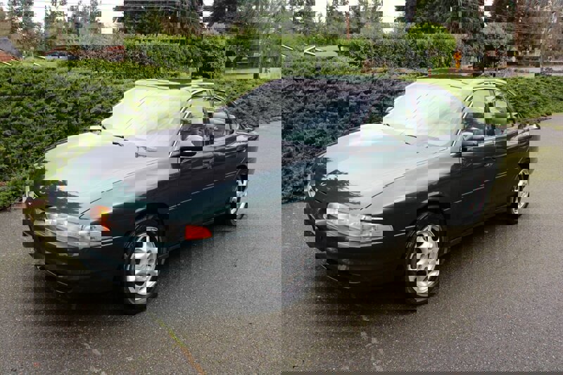 Used 1998 Oldsmobile Intrigue GL image 1