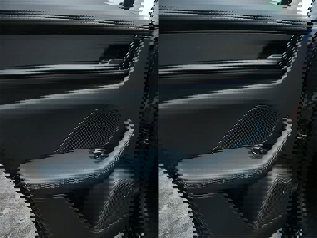 New 2025 Porsche Macan Turbo Electric image 14