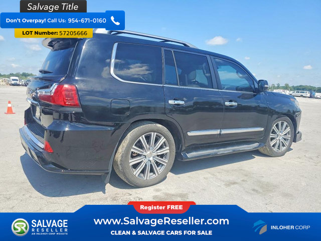 Used 2013 Lexus LX 570 4WD w/ Luxury Pkg image 4