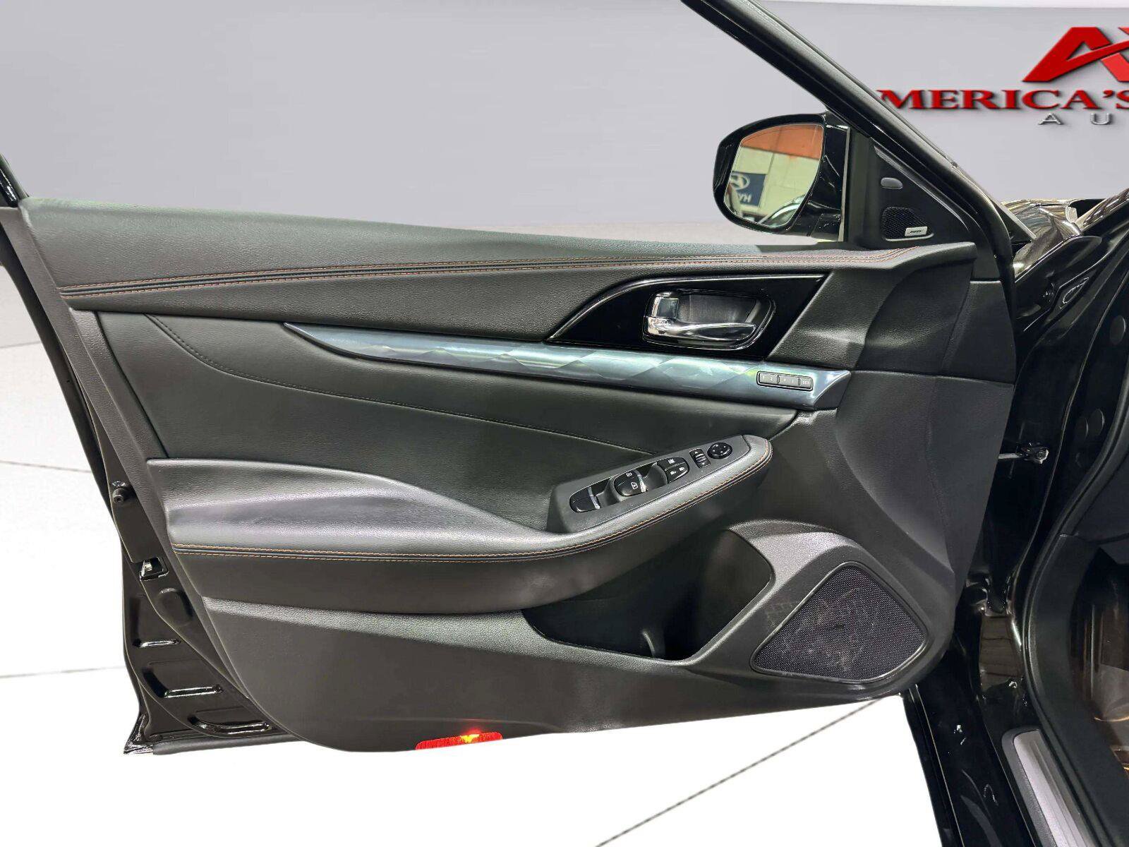 Used 2021 Nissan Maxima SR w/ Sport Mat Group FWD image 22