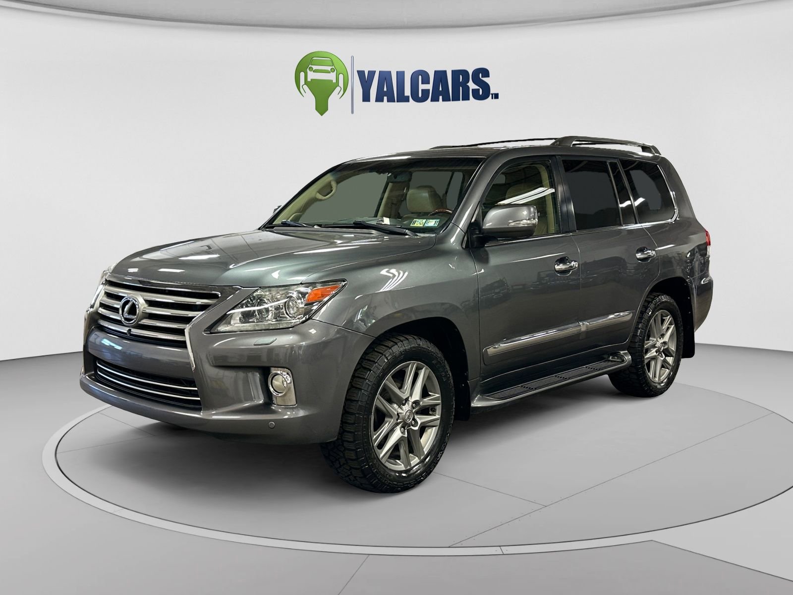 Used 2013 Lexus LX 570 4WD w/ Luxury Pkg image 1