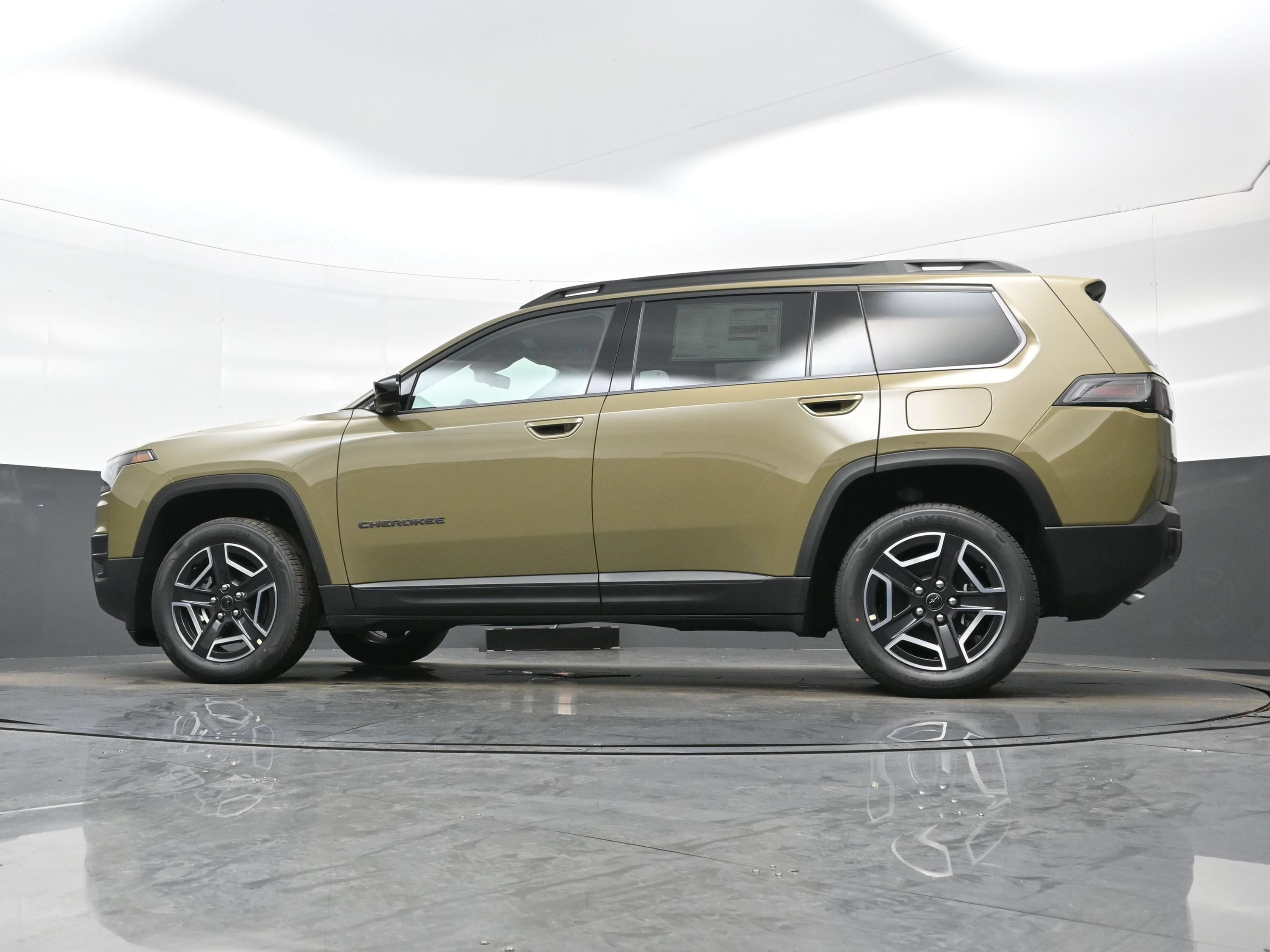 New 2026 Jeep Cherokee Laredo AWD/4WD image 15
