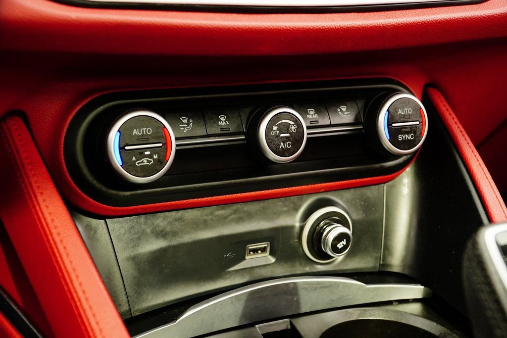 Used 2021 Alfa Romeo Stelvio Sprint w/ Sun & Sound Package image 15