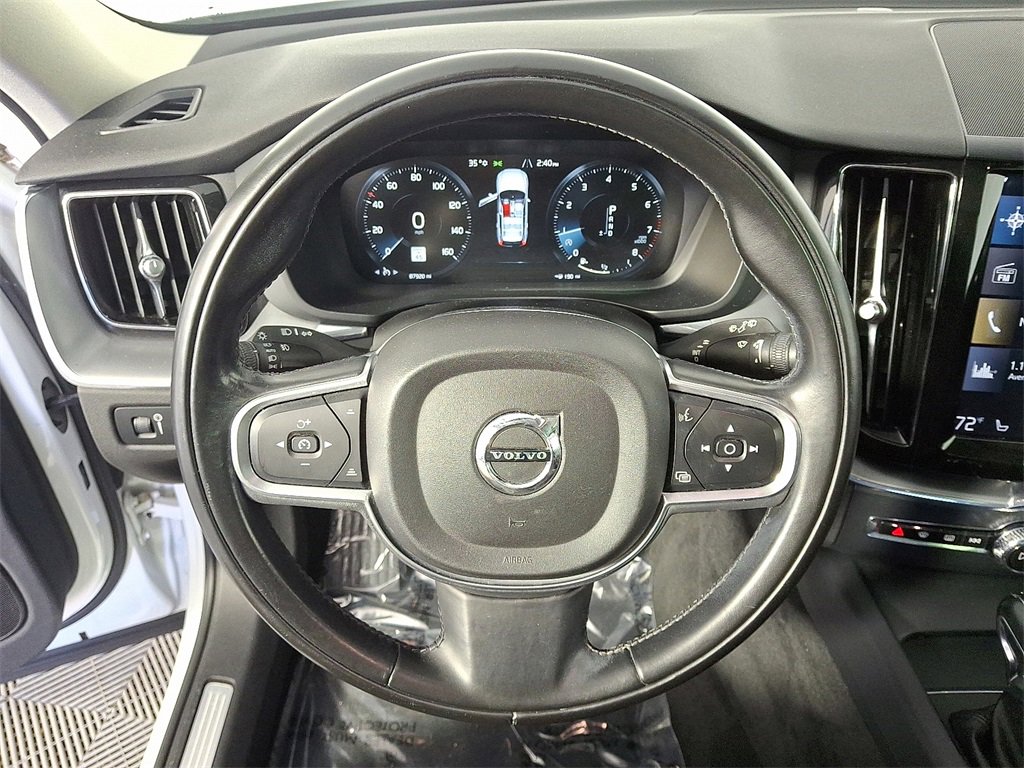 Used 2018 Volvo XC60 T5 Momentum w/ Vision Package image 23