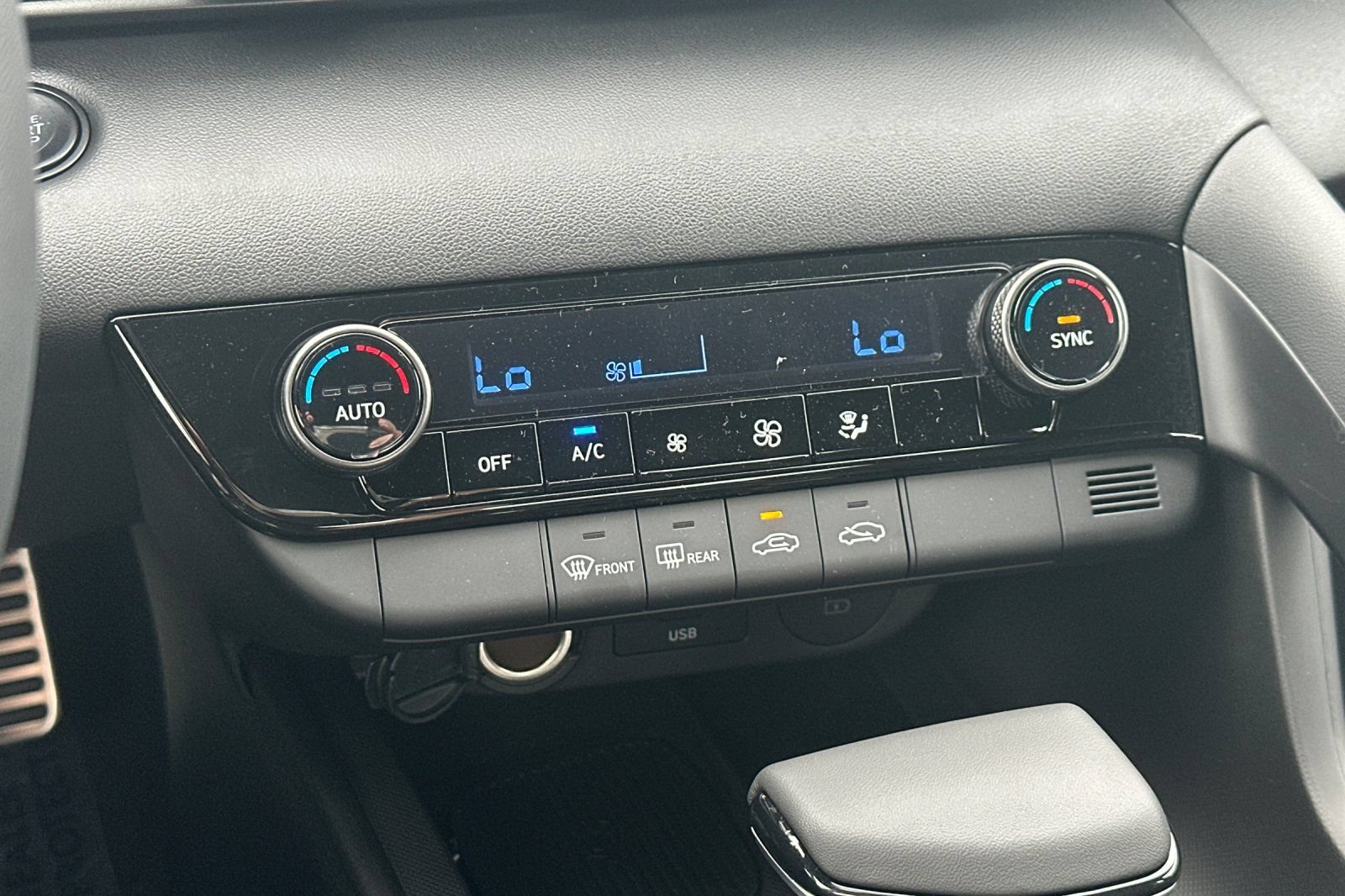 New 2026 Hyundai Elantra Sport FWD image 18