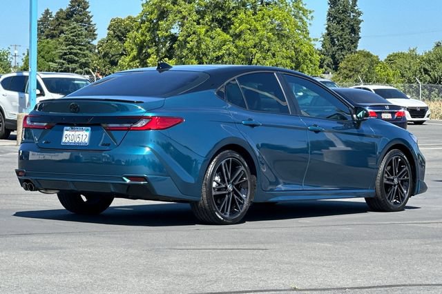 Used 2025 Toyota Camry XSE FWD image 4