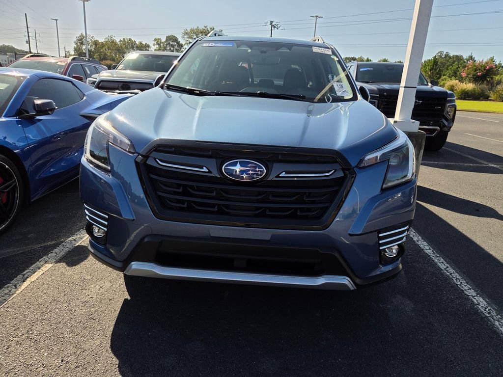 Used 2024 Subaru Forester Touring w/ POP Package 3 AWD/4WD image 2