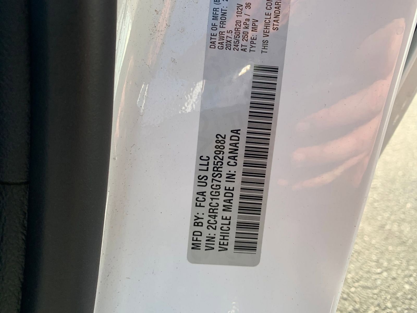 Used 2025 Chrysler Pacifica Limited image 33