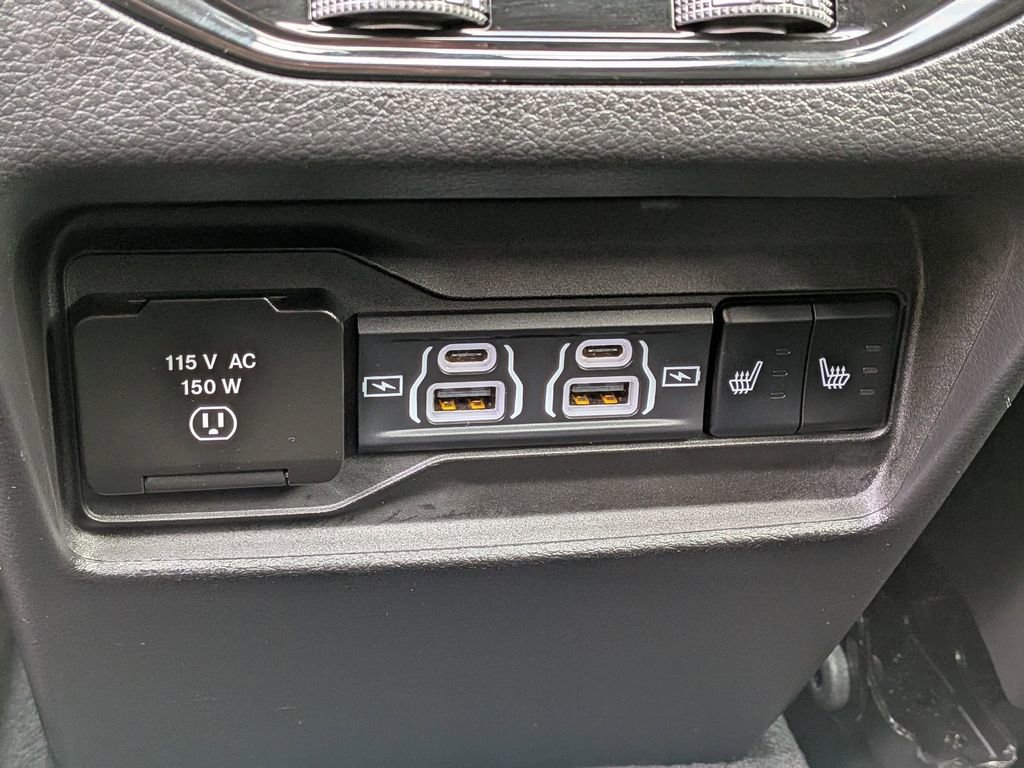 Used 2023 Jeep Grand Cherokee Overland image 27