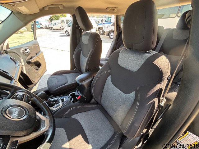 Used 2014 Jeep Cherokee Latitude image 22