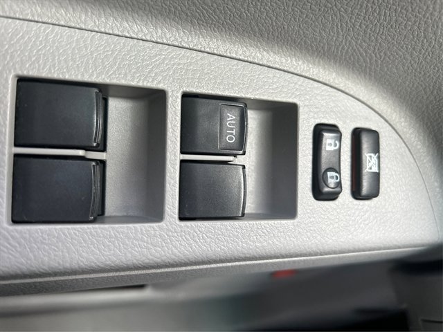 Used 2012 Toyota Highlander Limited w/ Tow Pkg AWD/4WD image 41