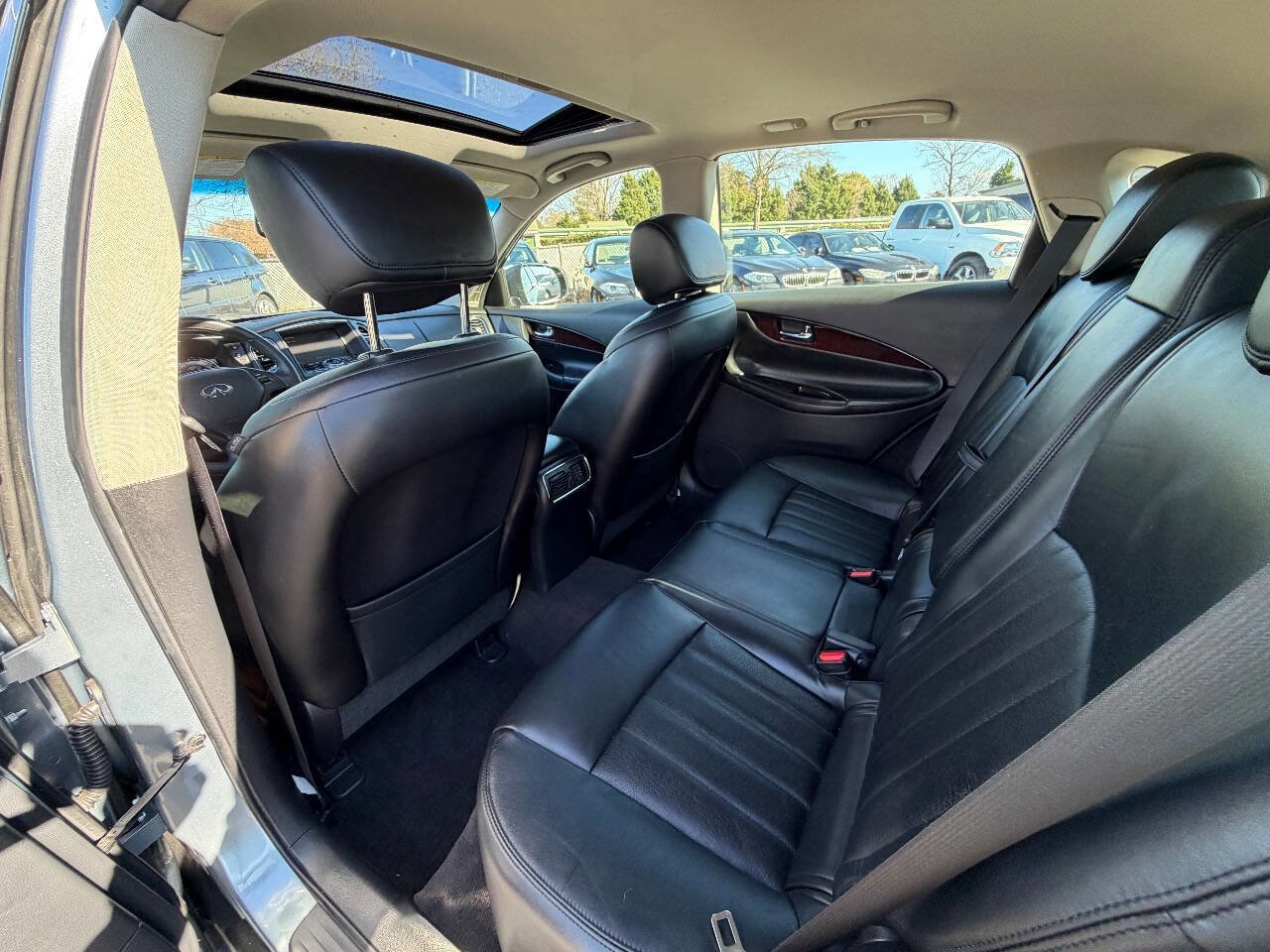 Used 2016 INFINITI QX50 Journey w/ Premium Package image 21