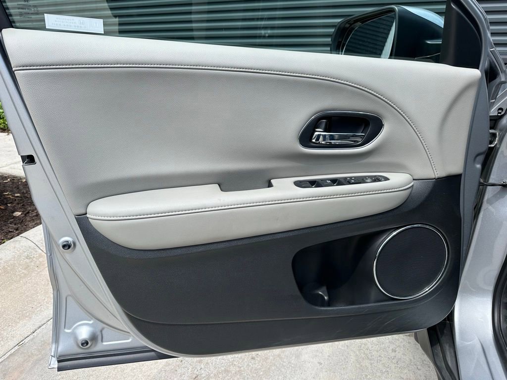 Used 2022 Honda HR-V EX-L image 19