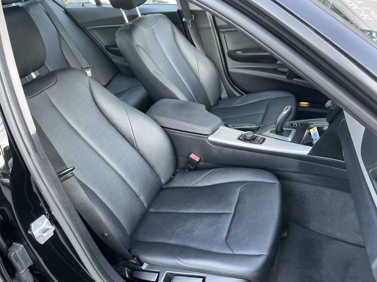 Used 2014 BMW 320i xDrive Sedan AWD/4WD image 26