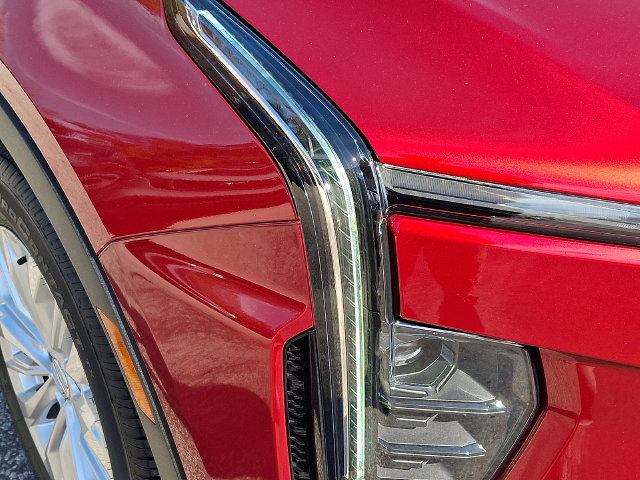 Used 2024 Cadillac XT4 Luxury w/ Cold Weather Package AWD/4WD image 13