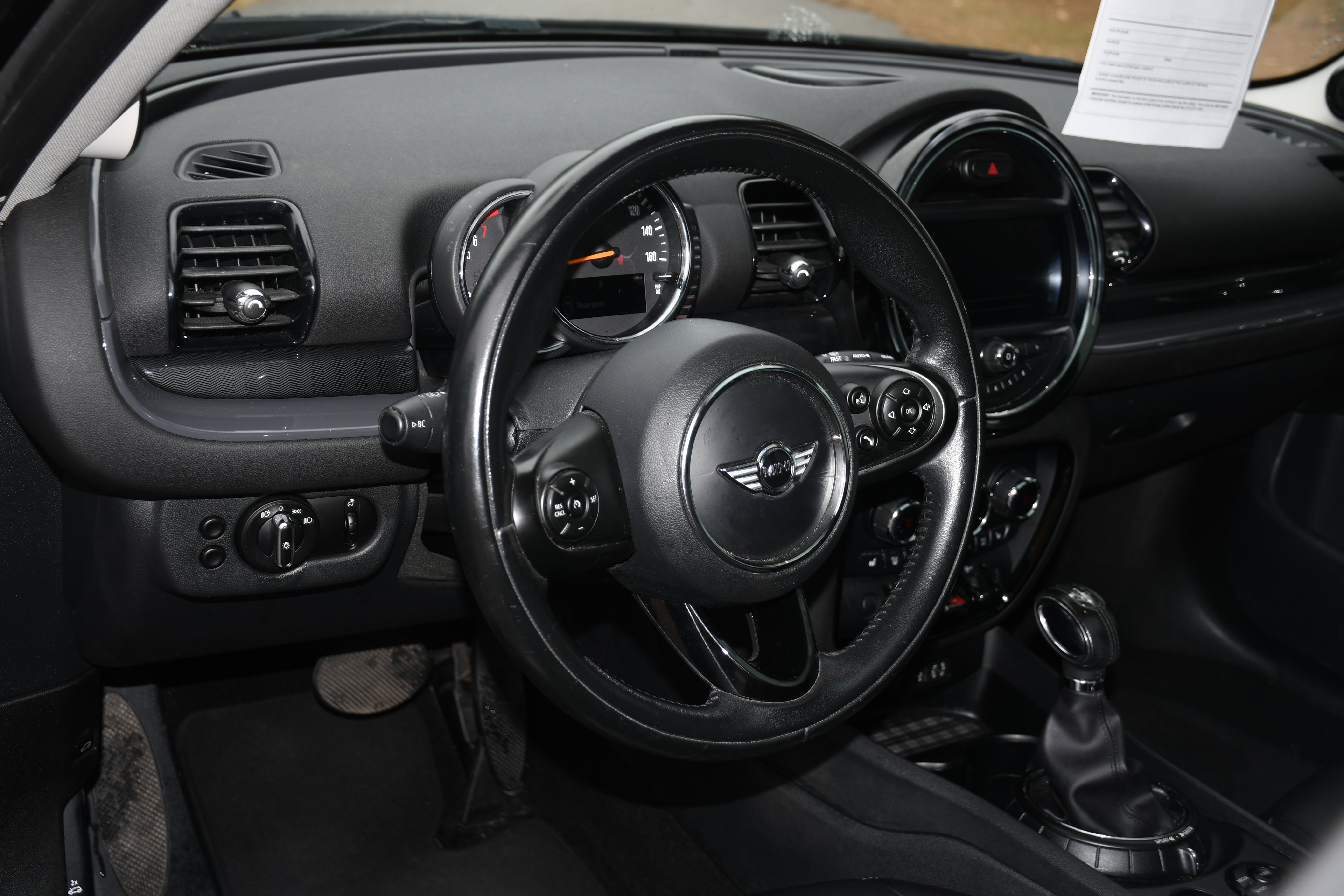 Used 2017 MINI Cooper Clubman ALL4 image 9