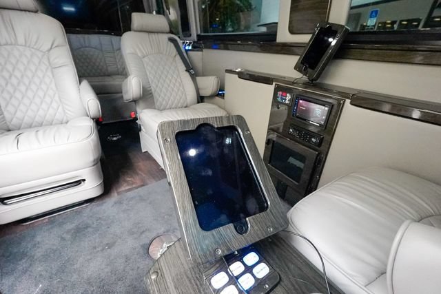 Used 2018 Mercedes-Benz Sprinter 3500 image 60
