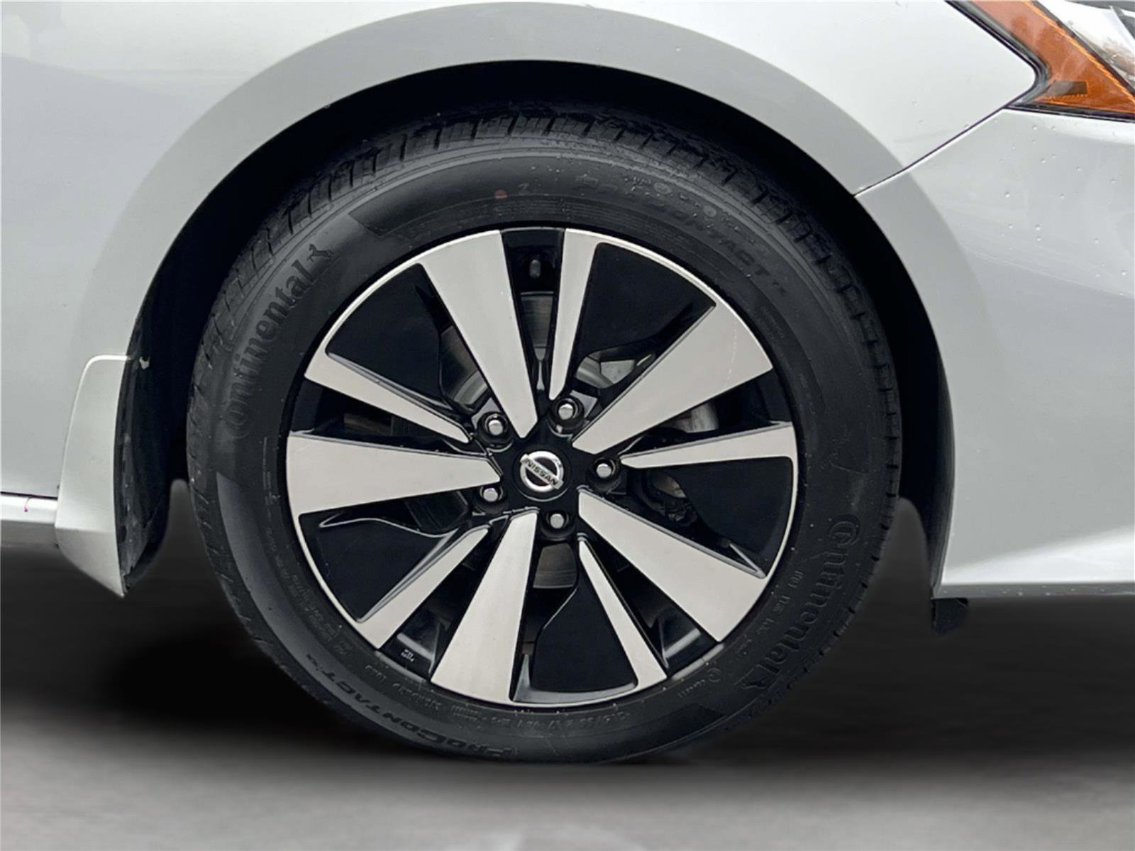 Certified 2021 Nissan Altima 2.5 SV w/ SV Premium Package image 9