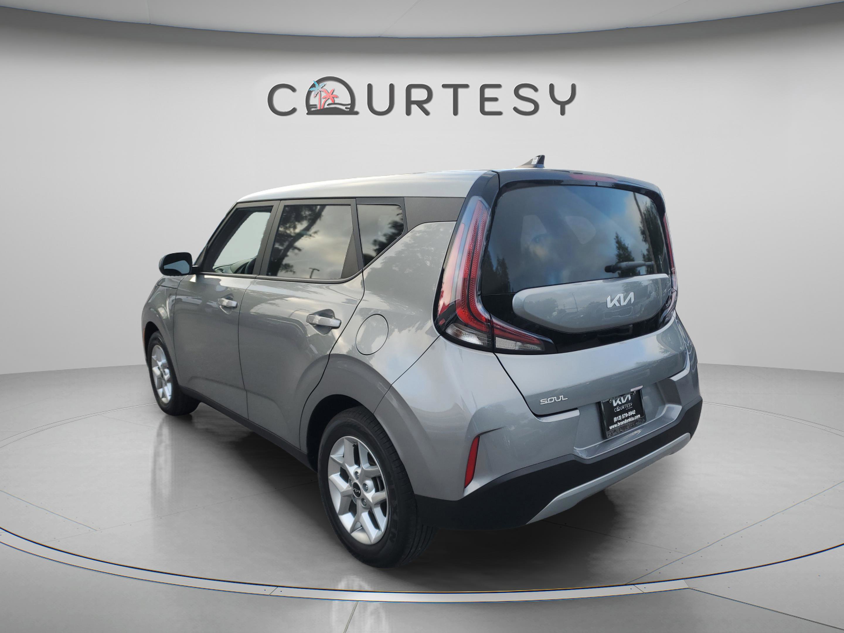 Certified 2024 Kia Soul LX w/ Option Group 015 FWD image 2