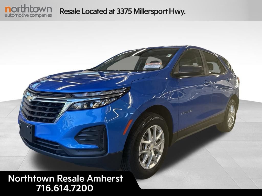 Used 2024 Chevrolet Equinox LS w/ Driver Confidence II Package AWD/4WD image 1