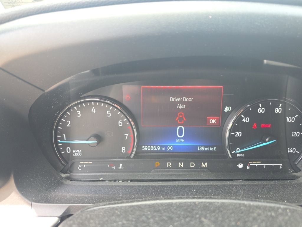 Used 2020 Ford Explorer XLT w/ Equipment Group 202A RWD image 8