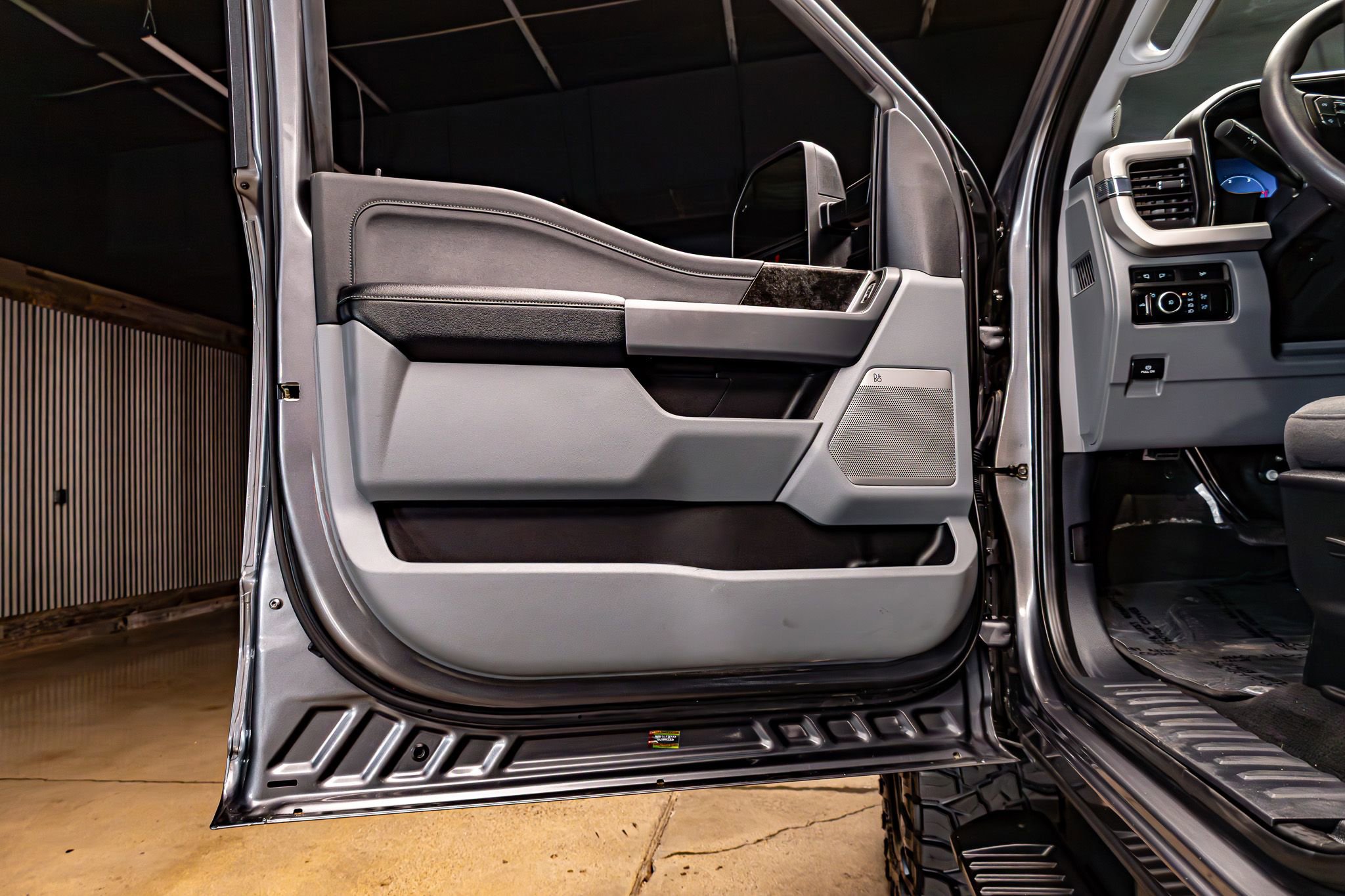 Used 2023 Ford F250 XLT w/ XLT Premium Package image 29