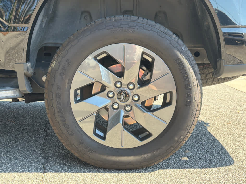 Used 2022 Ford F150 Lightning Lariat AWD/4WD image 21