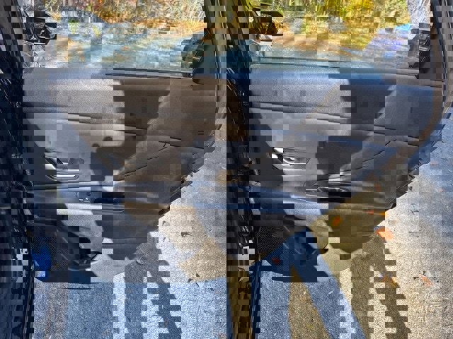 Certified 2023 Hyundai Elantra Limited w/ Preferred Accessory Package image 12