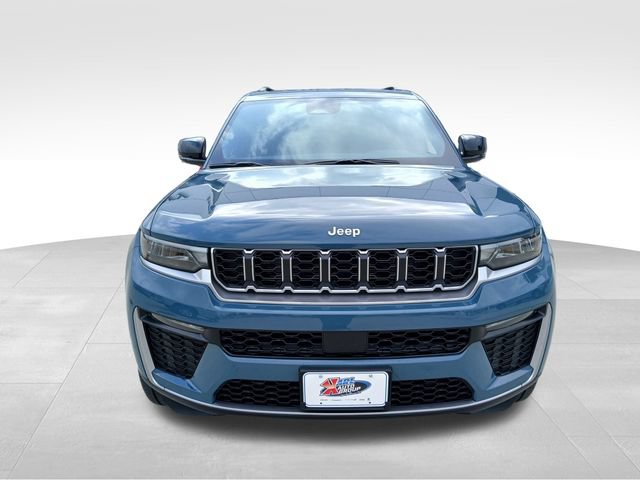 New 2026 Jeep Grand Cherokee L Limited w/ Trailer Tow Package AWD/4WD image 8