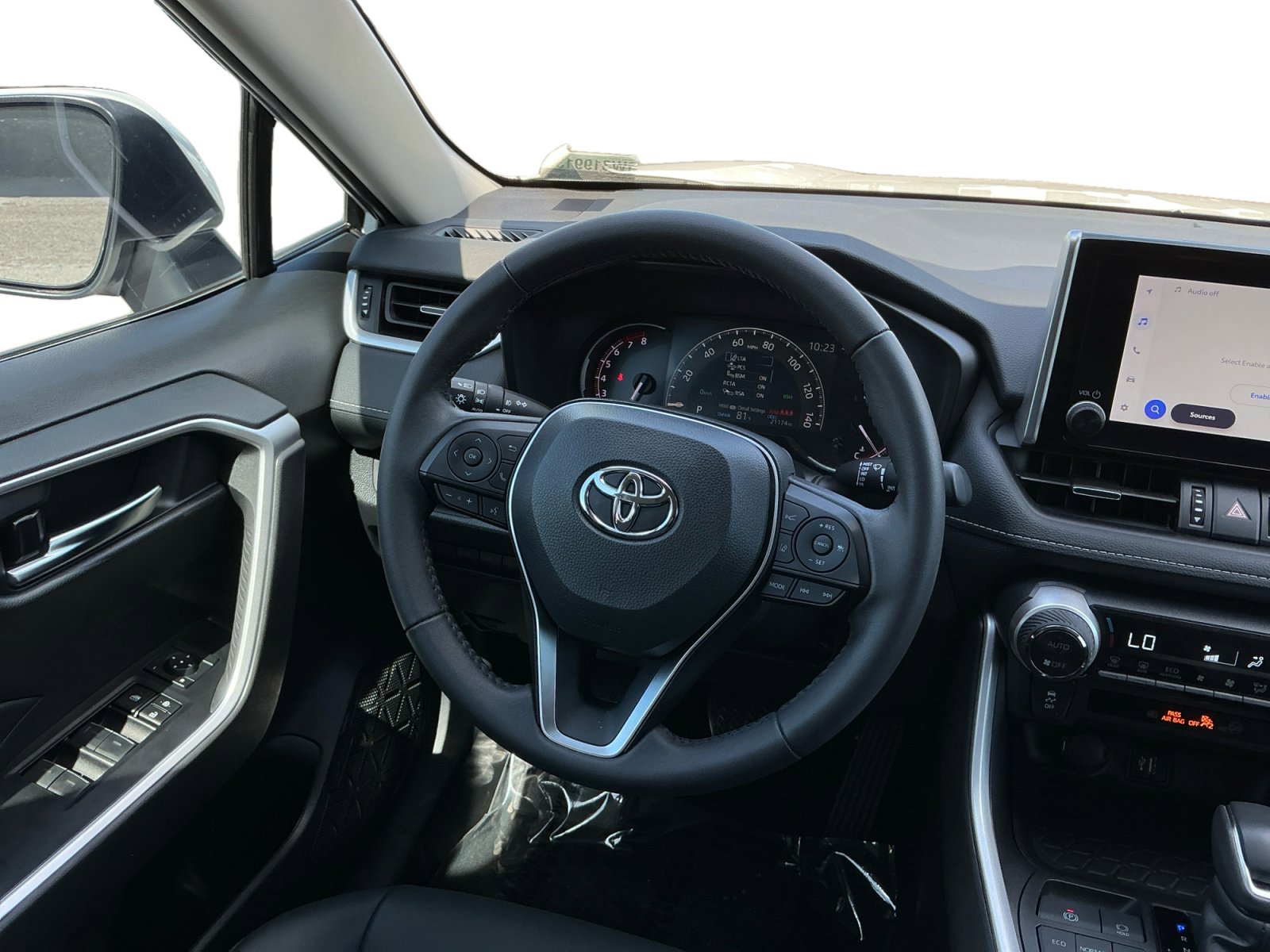 Used 2024 Toyota RAV4 XLE Premium FWD image 11