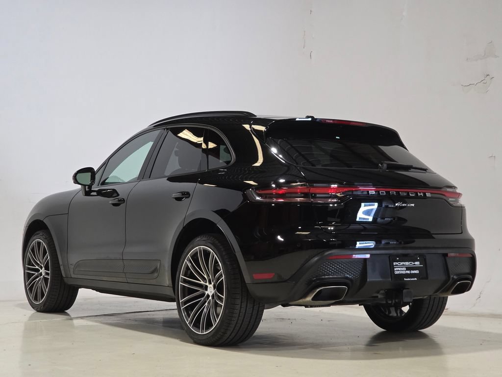 Certified 2026 Porsche Macan AWD/4WD image 3