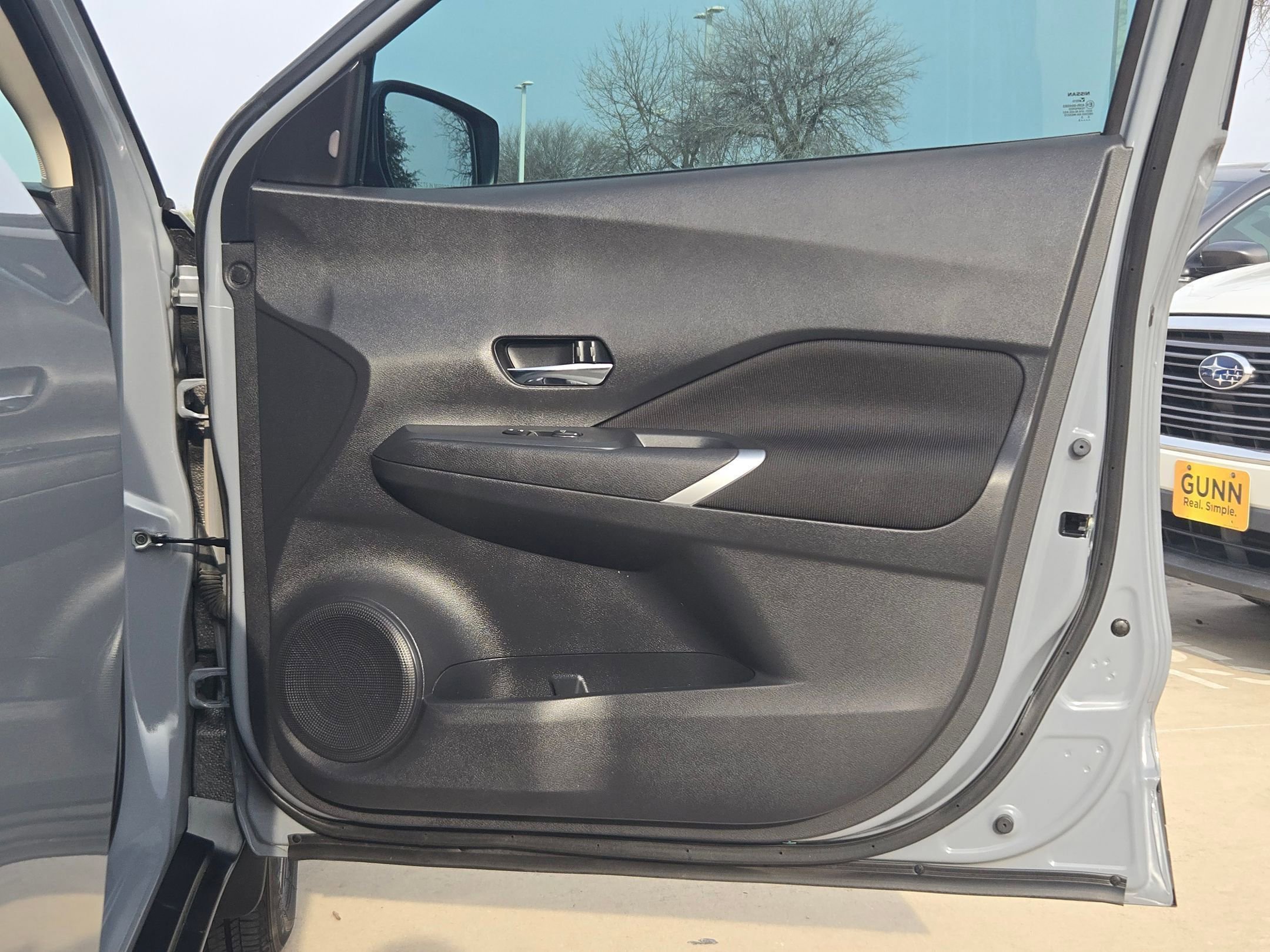 Used 2023 Nissan Kicks SV image 28