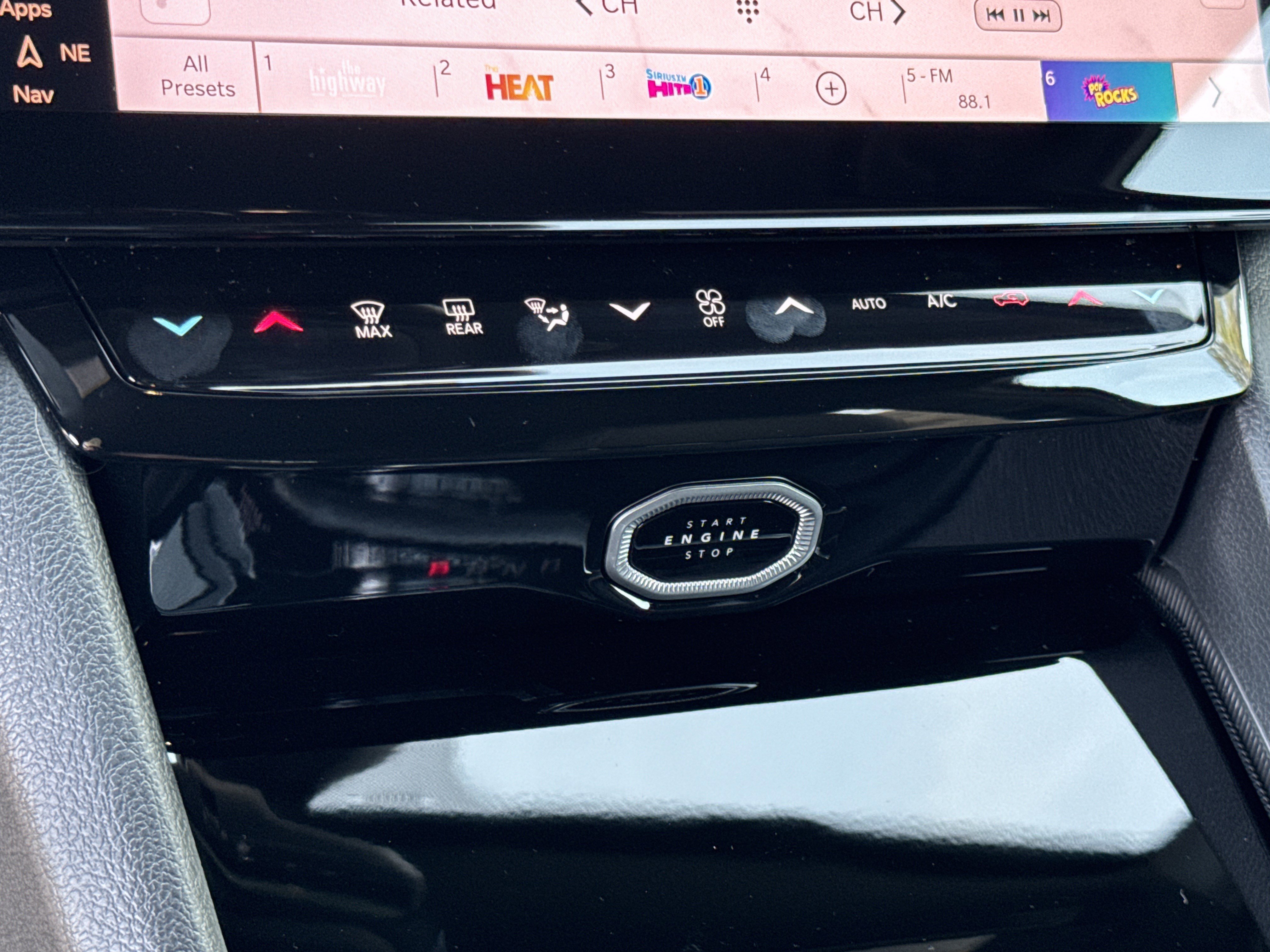 New 2026 Jeep Grand Cherokee Limited AWD/4WD image 37