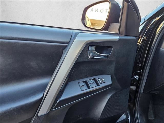 Used 2018 Toyota RAV4 XLE image 9
