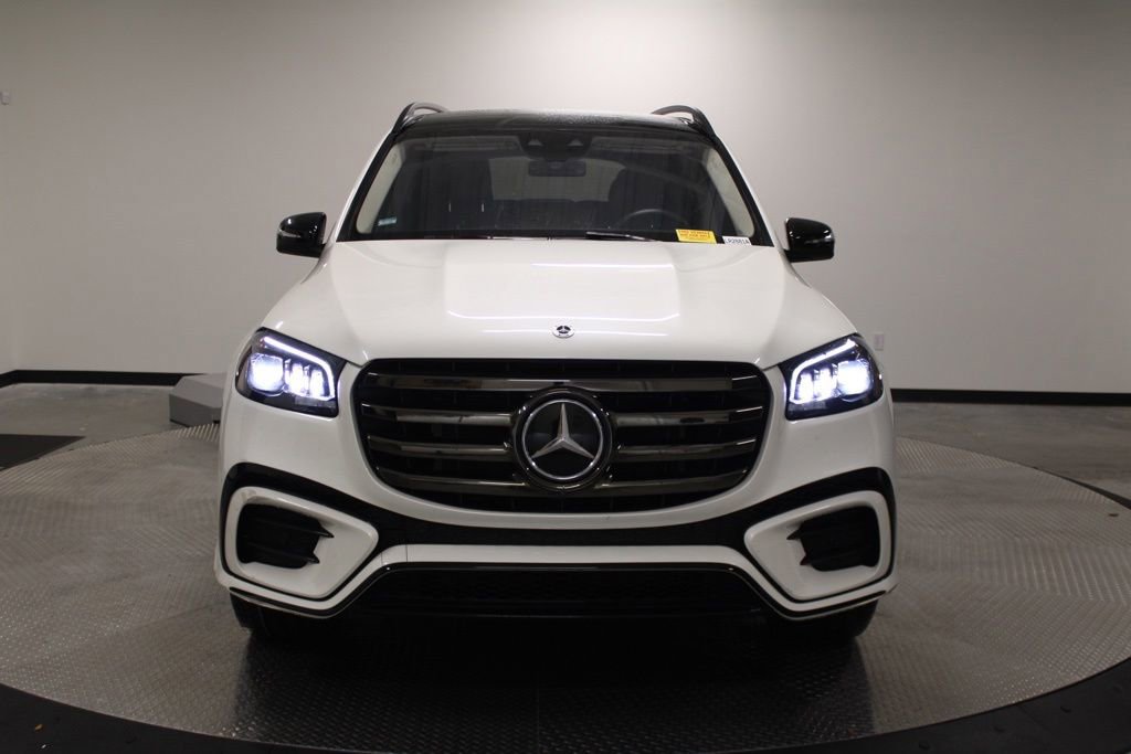 Used 2024 Mercedes-Benz GLS 450 4MATIC image 10