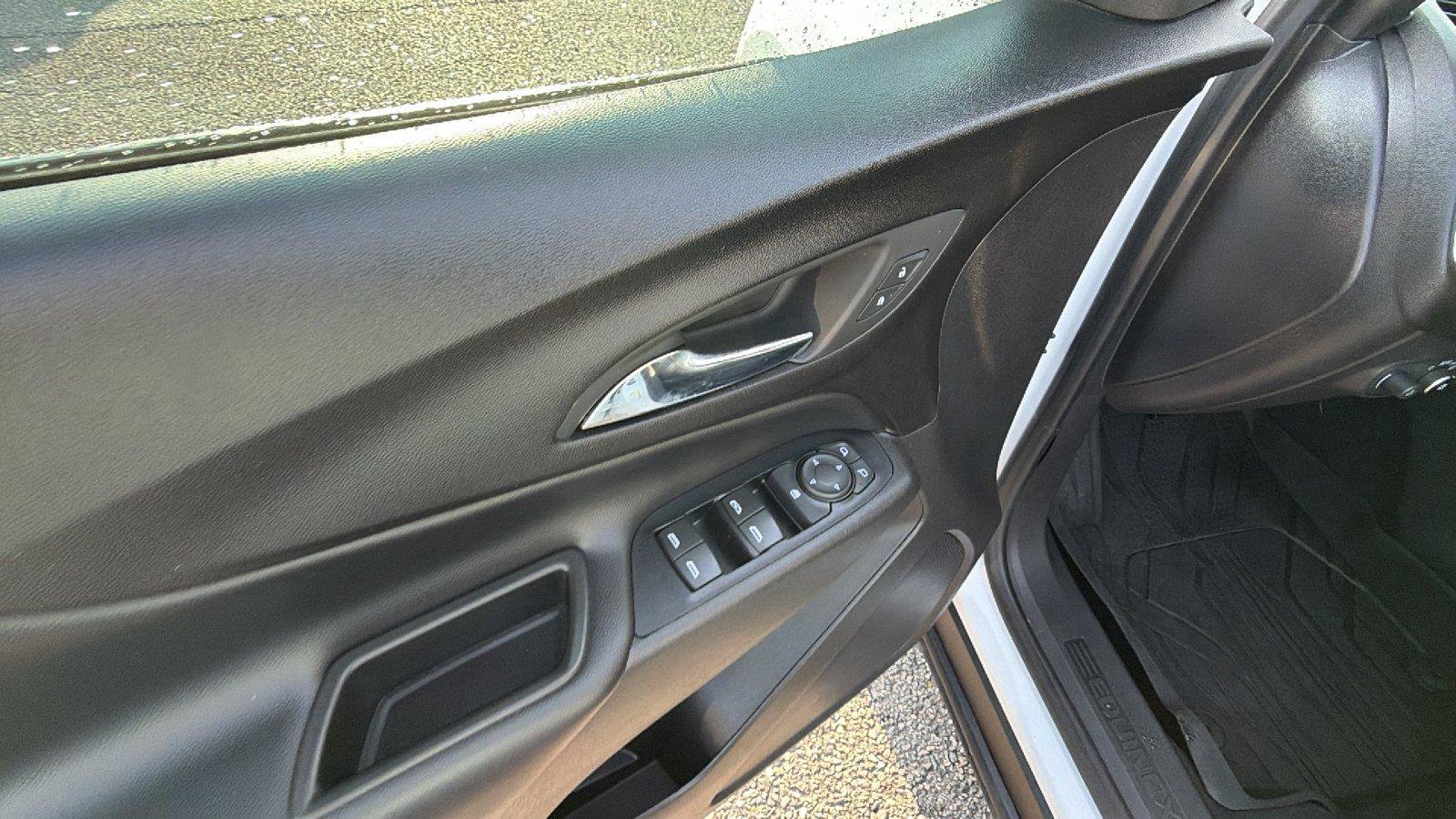 Used 2020 Chevrolet Equinox LT FWD image 15