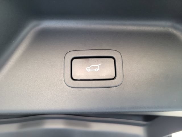 Used 2017 Land Rover Range Rover AWD/4WD image 11