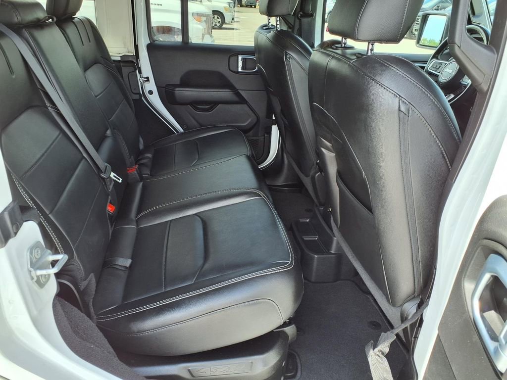 Used 2021 Jeep Wrangler Unlimited Sahara w/ Cold Weather Group image 16