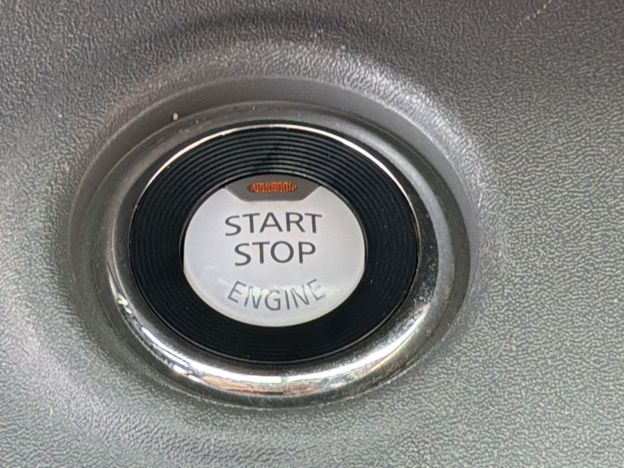 Used 2020 Nissan Frontier SV RWD image 16