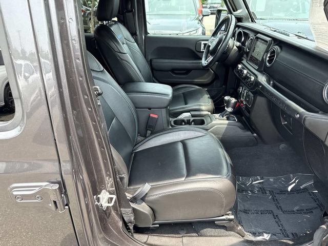 Used 2022 Jeep Wrangler Unlimited Rubicon 4xe w/ Cold Weather Group AWD/4WD image 9