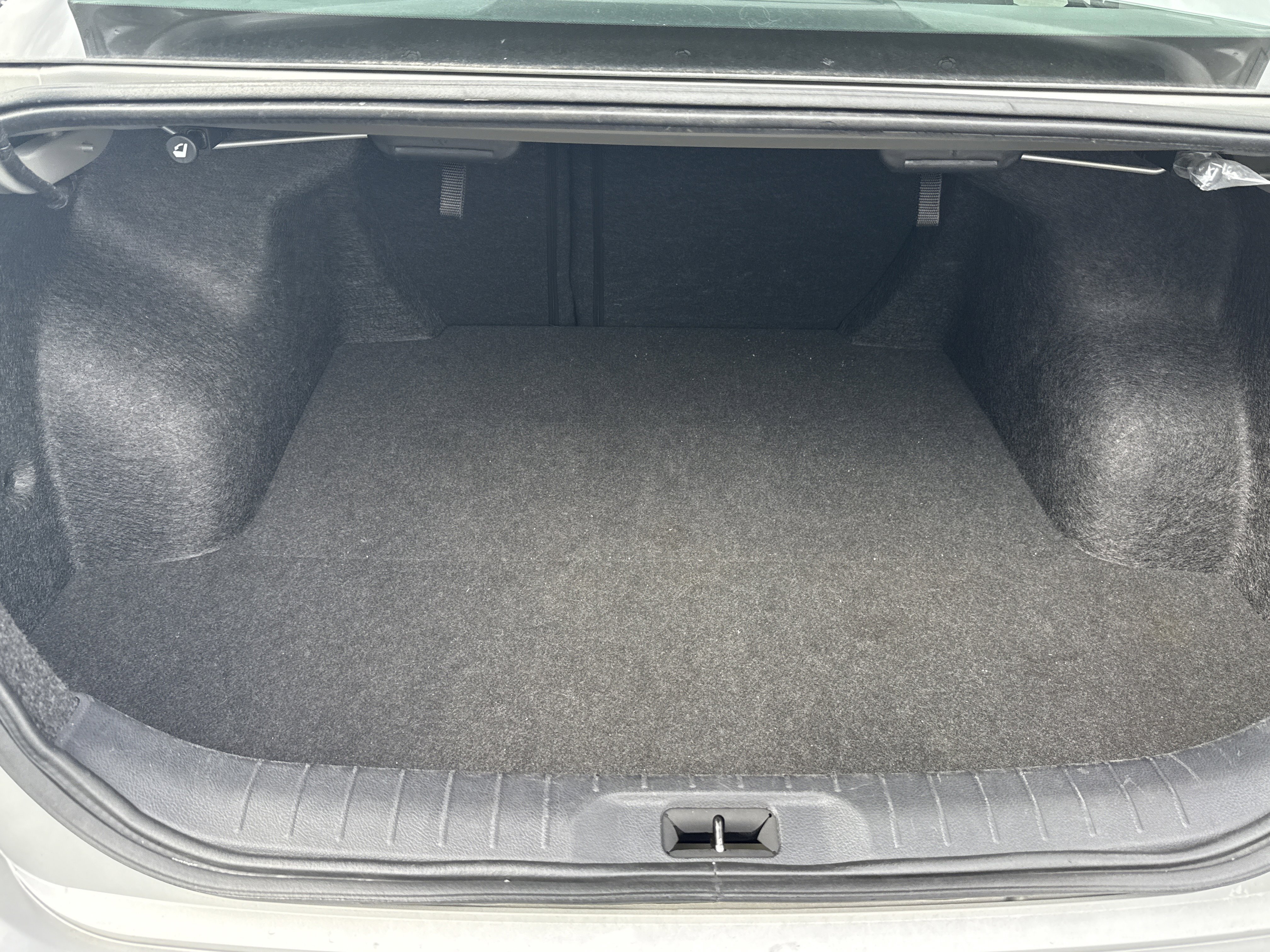 Used 2023 Nissan Altima 2.5 SV FWD image 5